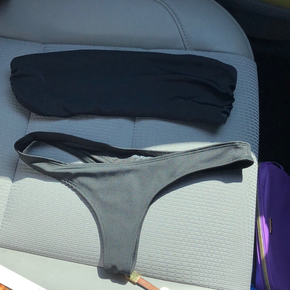 Coulbourne bikini set